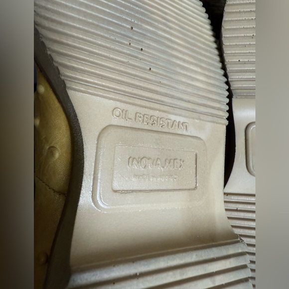 Unisex Crocodile/Ostrich Leather Lightweight and Comfy Shoes - Picture 7 of 9